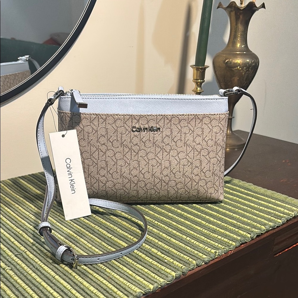 Calvin Klein Signature Crossbody Bag – NWT